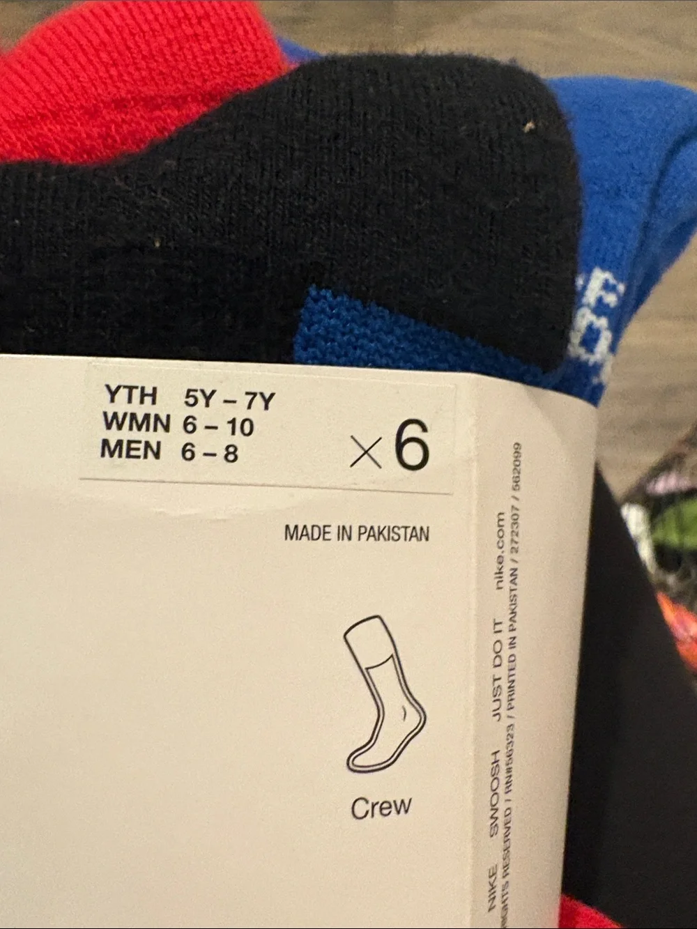 FREE in bundle Nike Crew Athletic Socks - Red, Blue & Black - 5 pack NWT YOUTH
